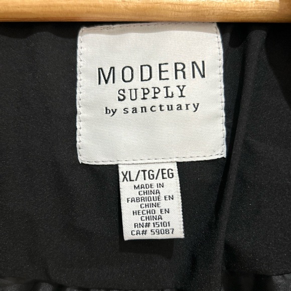 Modern Supply by Sanctuary Black Hooded Puffer Coat Jacket Women’s Size XL NWT - Picture 6 of 10